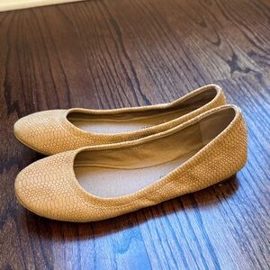 Lucky Brand Tan Textured Women's Flats